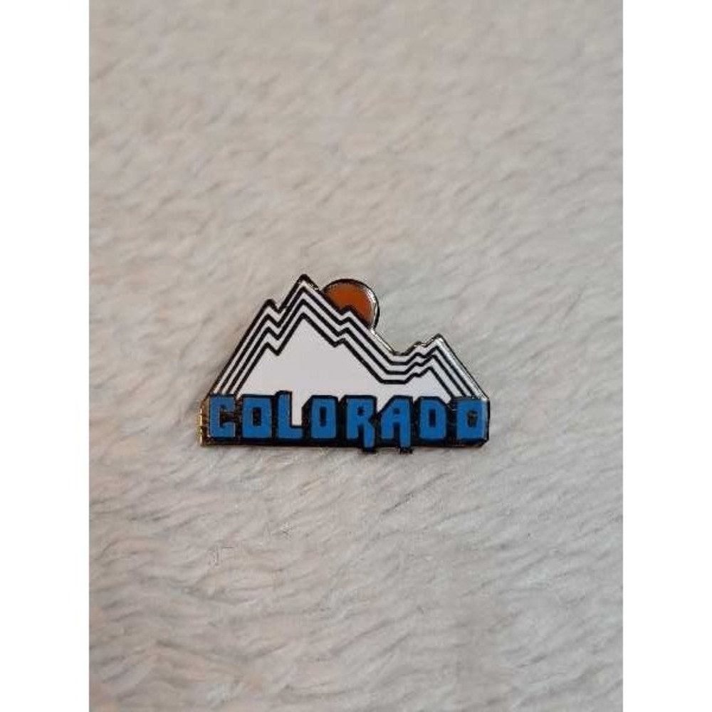 Colorado‎ Mountain Sunset Enamel Pin Badge Souvenir Travel Adventure